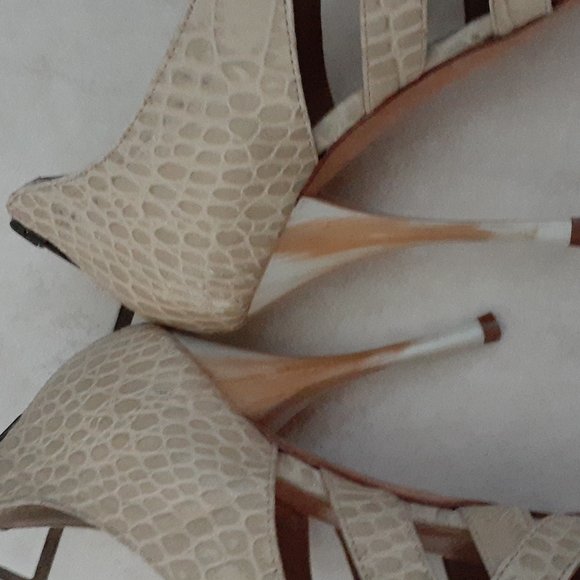 Latitude Femme Beige strappy High heels size 9 - Picture 6 of 6